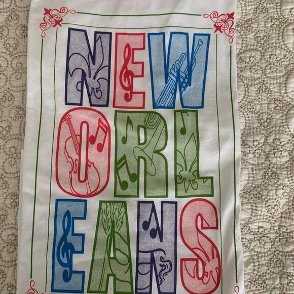 Woman's New Orleans T-Shirt - Picture 1 of 1
